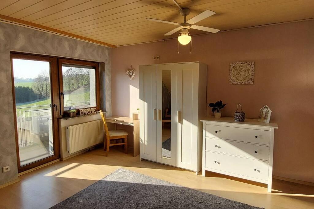 Grosse Tolle 4 Zimmer Ferienwohnung Im Herzen Des Odenwaldes Moerlenbach ภายนอก รูปภาพ