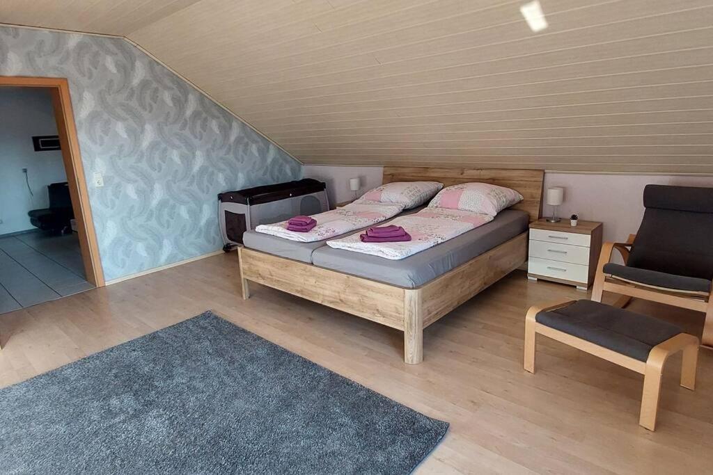 Grosse Tolle 4 Zimmer Ferienwohnung Im Herzen Des Odenwaldes Moerlenbach ภายนอก รูปภาพ