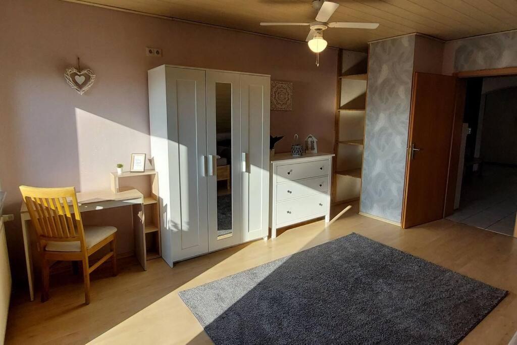 Grosse Tolle 4 Zimmer Ferienwohnung Im Herzen Des Odenwaldes Moerlenbach ภายนอก รูปภาพ