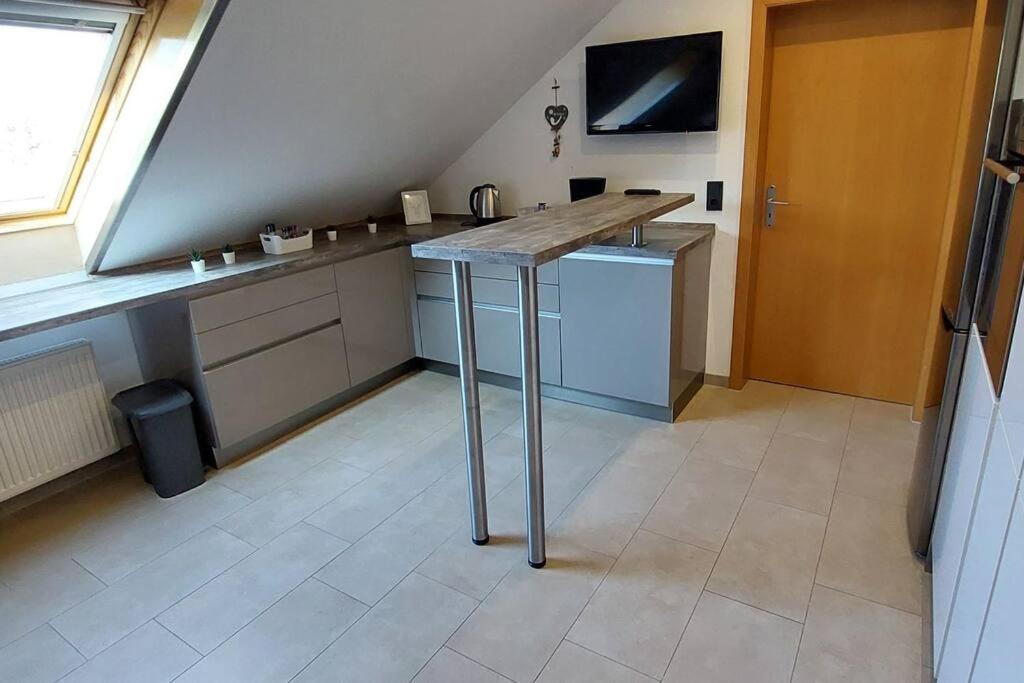 Grosse Tolle 4 Zimmer Ferienwohnung Im Herzen Des Odenwaldes Moerlenbach ภายนอก รูปภาพ