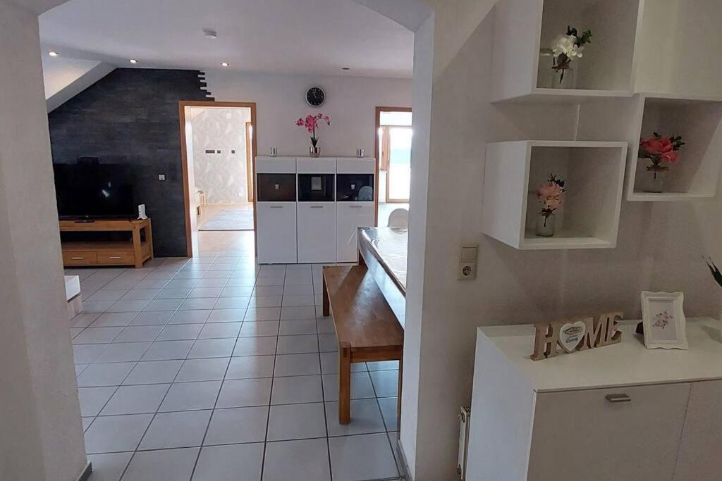 Grosse Tolle 4 Zimmer Ferienwohnung Im Herzen Des Odenwaldes Moerlenbach ภายนอก รูปภาพ