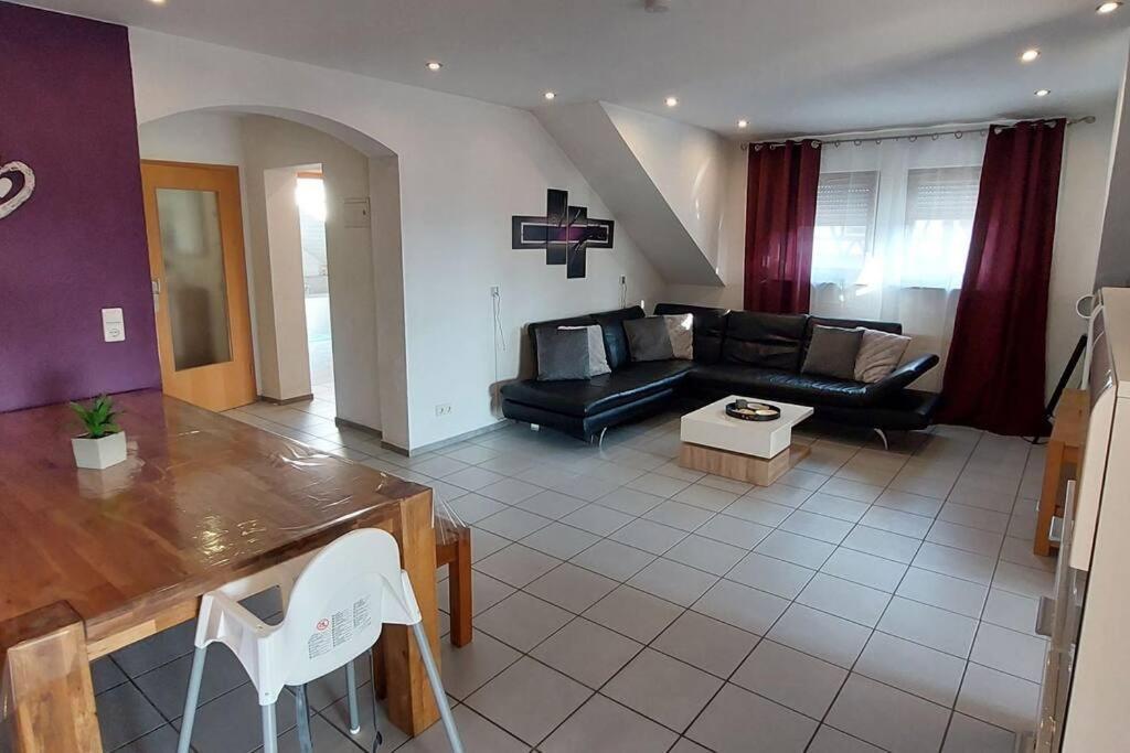 Grosse Tolle 4 Zimmer Ferienwohnung Im Herzen Des Odenwaldes Moerlenbach ภายนอก รูปภาพ