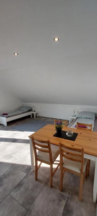 Grosse Tolle 4 Zimmer Ferienwohnung Im Herzen Des Odenwaldes Moerlenbach ภายนอก รูปภาพ